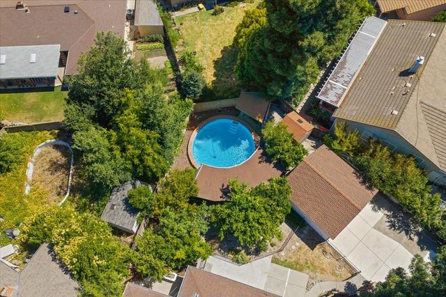 7171 Westmoreland Way, Sacramento, CA 95831