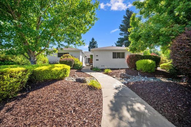 7171 Westmoreland Way, Sacramento, CA 95831