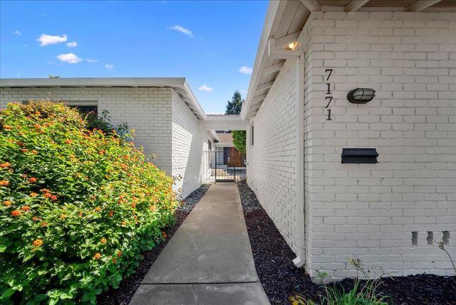 7171 Westmoreland Way, Sacramento, CA 95831