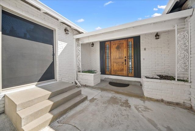 7171 Westmoreland Way, Sacramento, CA 95831