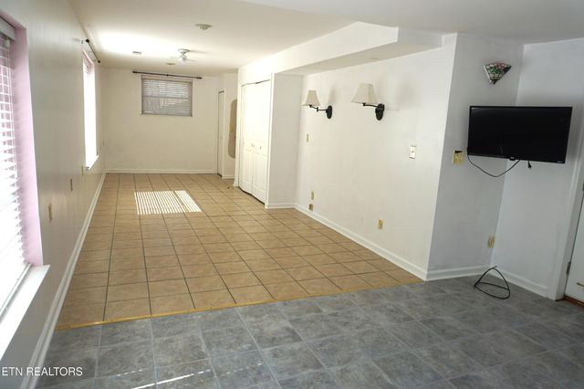 6324 Gateway Lane, Knoxville, TN 37920