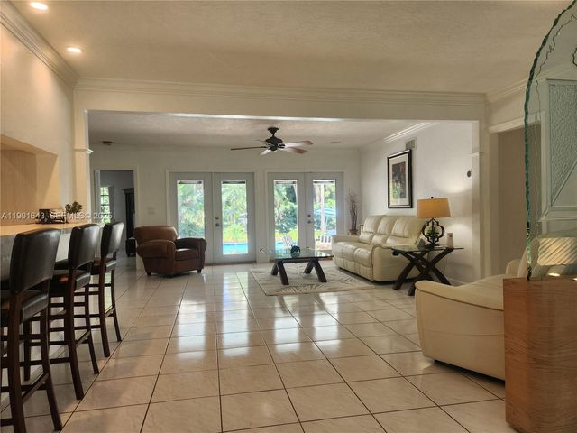 1229 Jefferson St, Hollywood, FL 33019