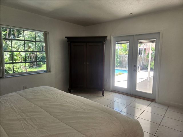 1229 Jefferson St, Hollywood, FL 33019