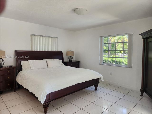 1229 Jefferson St, Hollywood, FL 33019