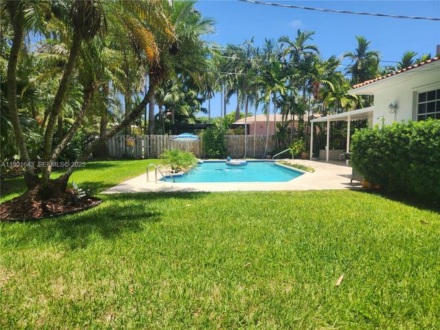 1229 Jefferson St, Hollywood, FL 33019