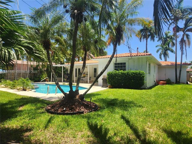 1229 Jefferson St, Hollywood, FL 33019