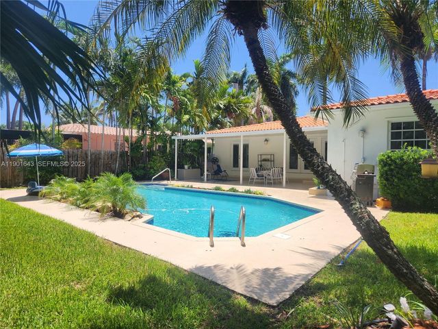 1229 Jefferson St, Hollywood, FL 33019