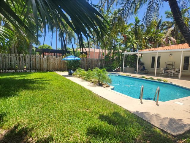 1229 Jefferson St, Hollywood, FL 33019