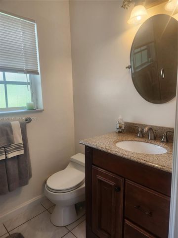 1229 Jefferson St, Hollywood, FL 33019