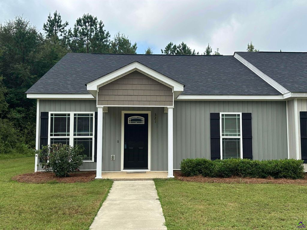 321 Grayton Way, Perry, GA 31069