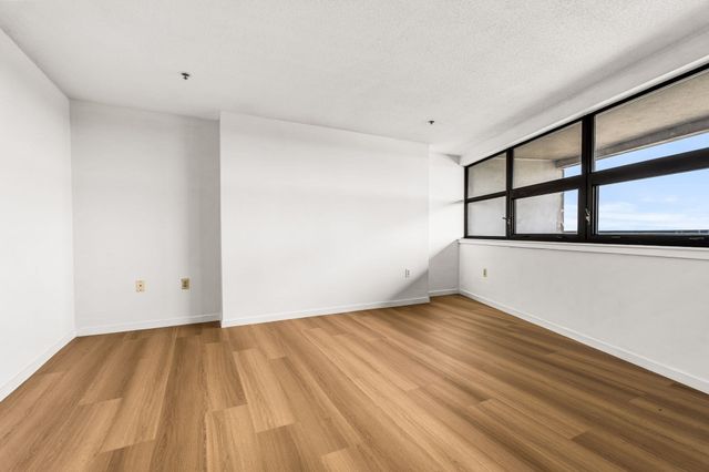 1 Adams St 706, Quincy, MA 02169