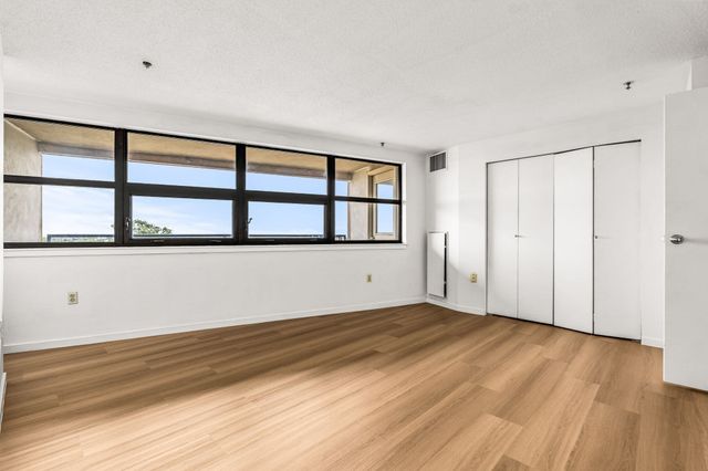 1 Adams St 706, Quincy, MA 02169