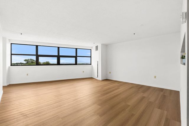 1 Adams St 706, Quincy, MA 02169