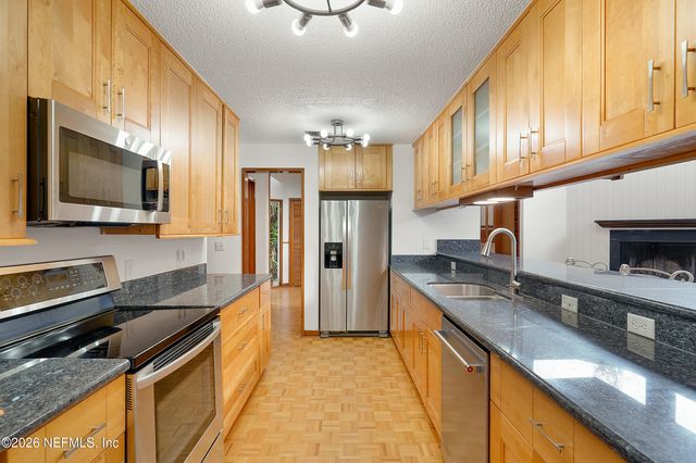 3140 FOREST Circle, Jacksonville, FL 32257