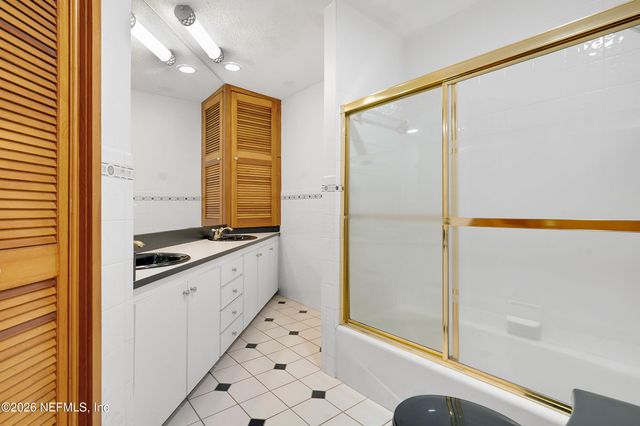 3140 FOREST Circle, Jacksonville, FL 32257