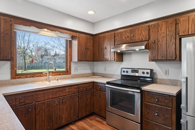 146 Moreland Avenue W, West Saint Paul, MN 55118