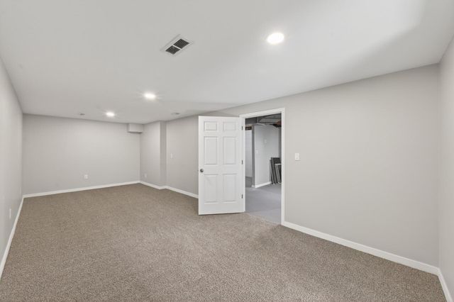 146 Moreland Avenue W, West Saint Paul, MN 55118