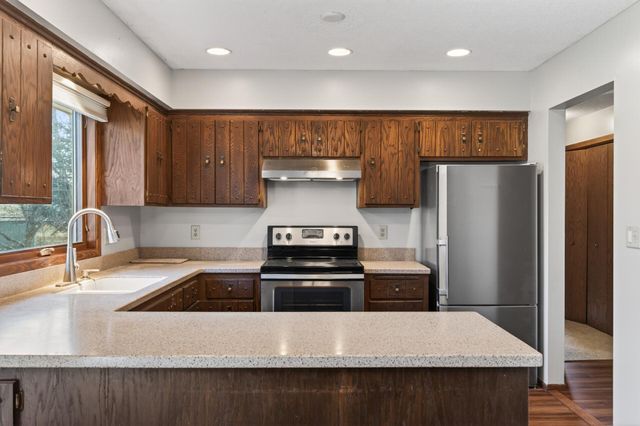 146 Moreland Avenue W, West Saint Paul, MN 55118