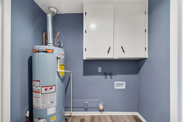 425 20th Avenue N, Texas City, TX 77590