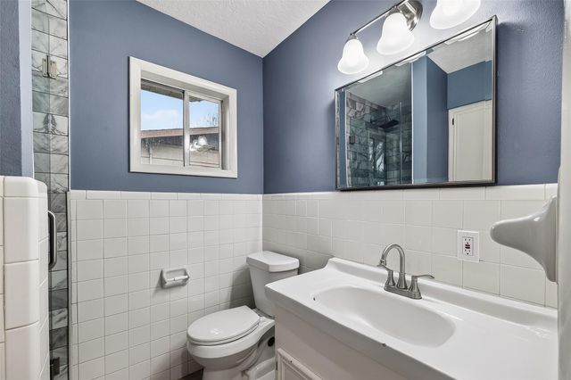 425 20th Avenue N, Texas City, TX 77590