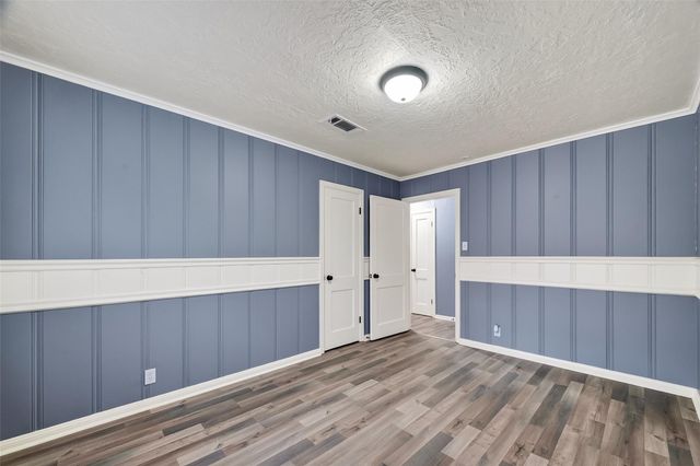 425 20th Avenue N, Texas City, TX 77590