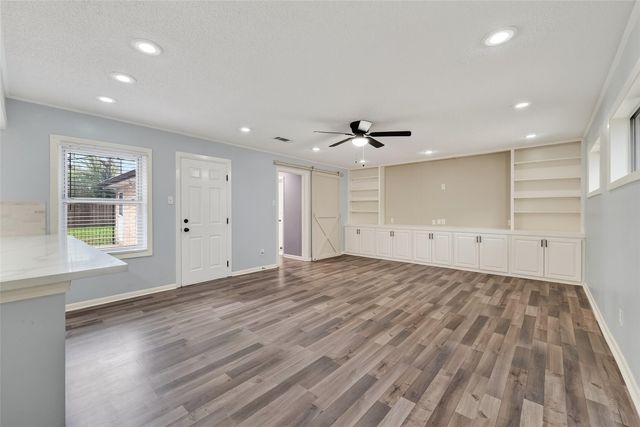 425 20th Avenue N, Texas City, TX 77590