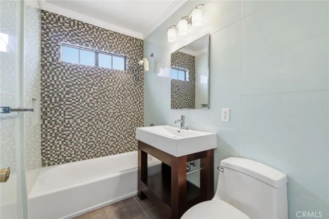 2844 N Brighton Street, Burbank, CA 91504