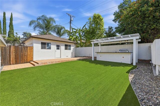 2844 N Brighton Street, Burbank, CA 91504