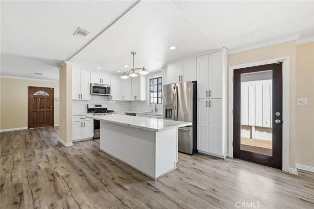 2844 N Brighton Street, Burbank, CA 91504