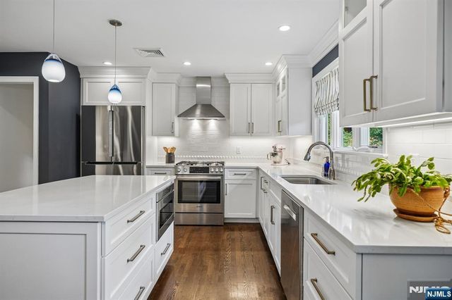 449 Doremus Avenue, Glen Rock, NJ 07452
