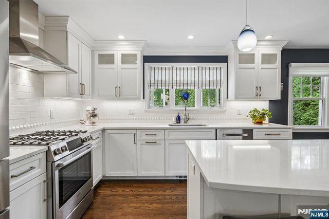 449 Doremus Avenue, Glen Rock, NJ 07452