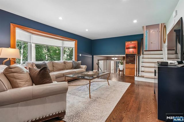 449 Doremus Avenue, Glen Rock, NJ 07452