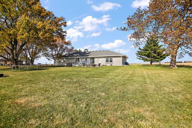 4736 E 5000n Road, Bourbonnais, IL 60914