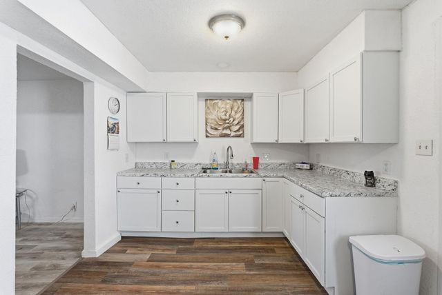 1815 S Hydraulic St, Wichita, KS 67211