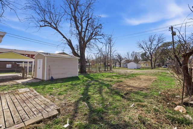 1815 S Hydraulic St, Wichita, KS 67211