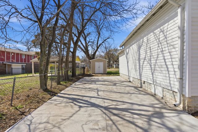 1815 S Hydraulic St, Wichita, KS 67211