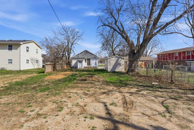 1815 S Hydraulic St, Wichita, KS 67211