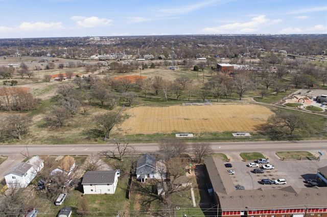 1815 S Hydraulic St, Wichita, KS 67211