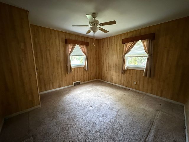 473 Pleasant St, Leicester, MA 01524