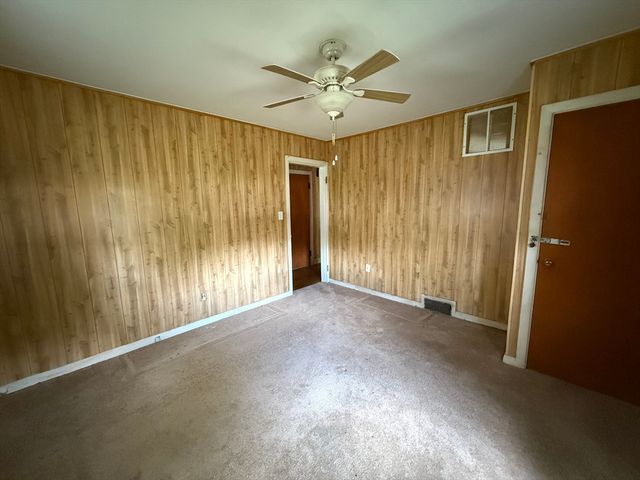 473 Pleasant St, Leicester, MA 01524