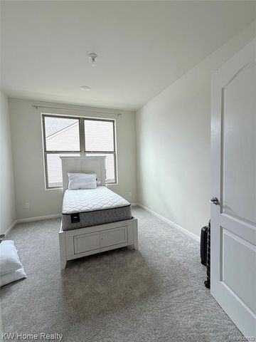 712 W Spaniel Drive, Ann Arbor, MI 48108