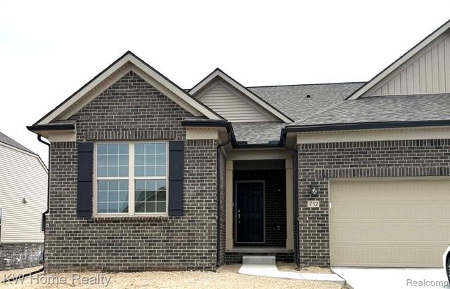 712 W Spaniel Drive, Ann Arbor, MI 48108