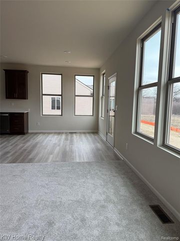 712 W Spaniel Drive, Ann Arbor, MI 48108