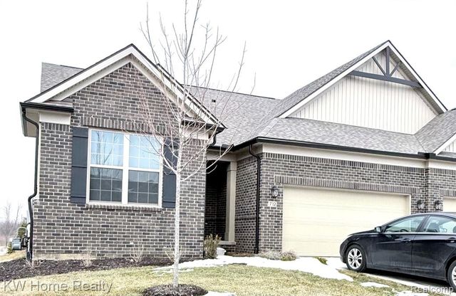 712 W Spaniel Drive, Ann Arbor, MI 48108