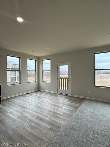 712 W Spaniel Drive, Ann Arbor, MI 48108