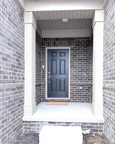 712 W Spaniel Drive, Ann Arbor, MI 48108