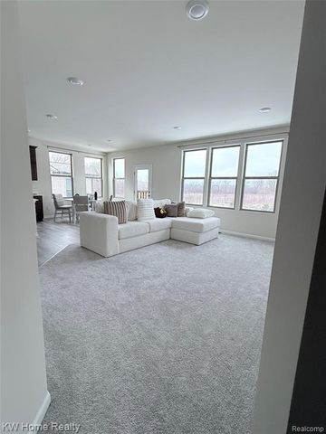 712 W Spaniel Drive, Ann Arbor, MI 48108