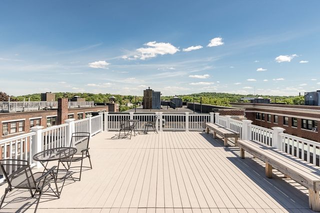 145 Englewood Ave 42, Boston, MA 02135