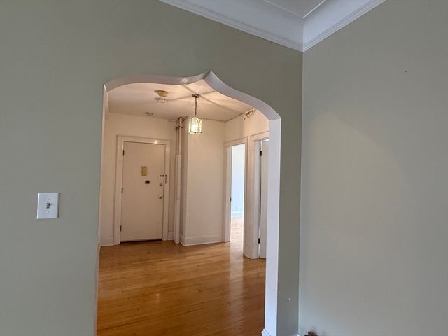 145 Englewood Ave 42, Boston, MA 02135