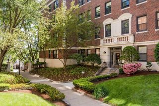 145 Englewood Ave 42, Boston, MA 02135